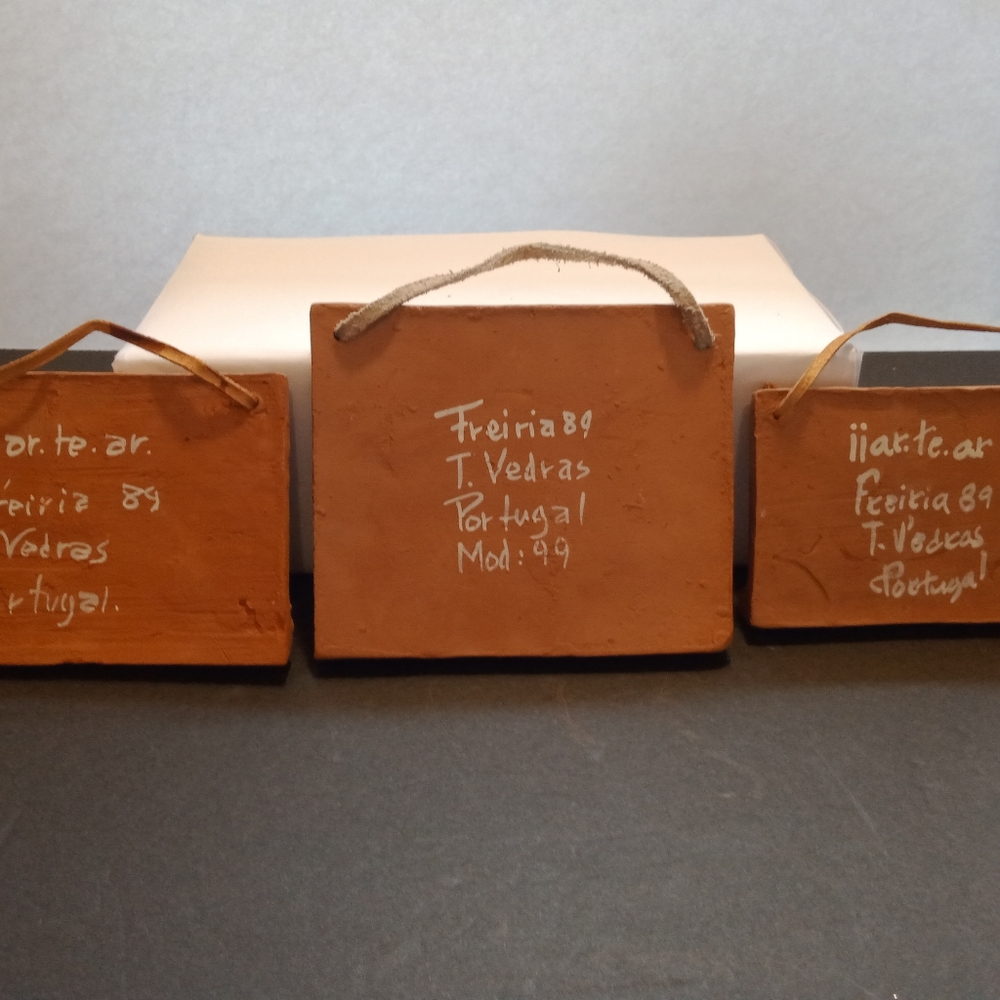 Luis Soares set of 3 wall plaques. Made in 1989. Portugal. Signed on the back. - Picture 7 of 11